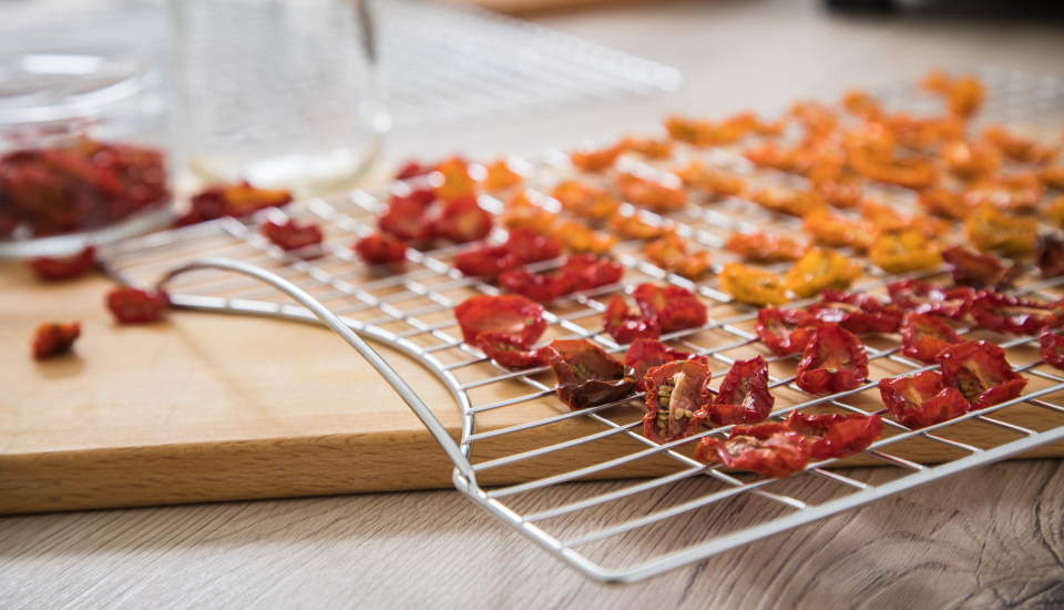 Dehydrate Cherry Tomato in the Oven