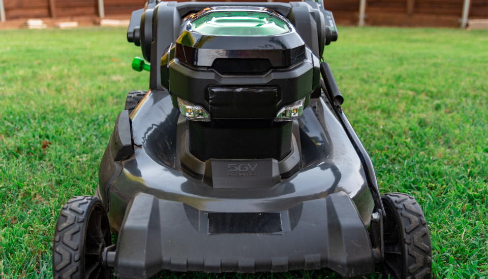 what to look for in lawn mower, robotic