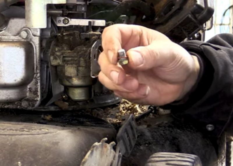 Turn off the Fuel Valve & Clean with a Carb cleaner 3
