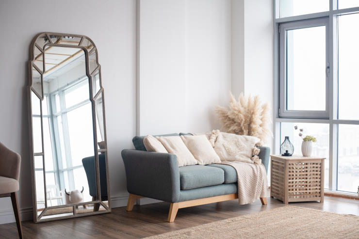 pampas grass decor, window