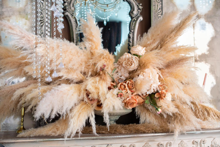 pampas grass decor, mirror