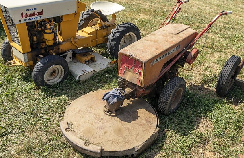 Cub Cadet Lawn Mower