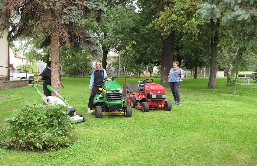 John Deere Riding Mower
